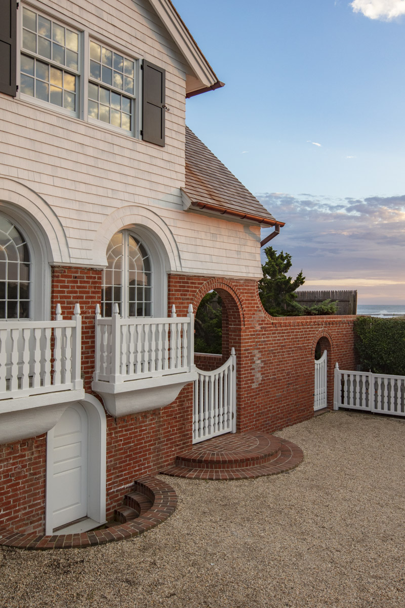 Photo of construction by Ronald Webb Builder.